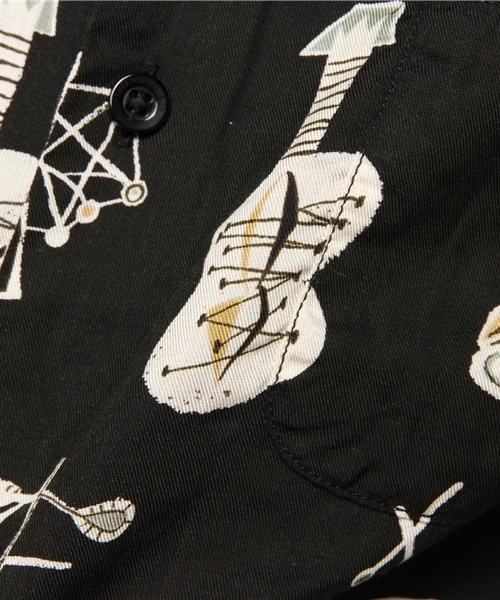 HYSTERIC GLAMOUR（ヒステリックグラマー）の「SKULL BAND総柄 半袖イタリアンカラーSH（シャツ/ブラウス・メンズ・ブラック系その他/ピンク系その他・MEDIUM/LARGE/SMALL）」の8枚目の写真