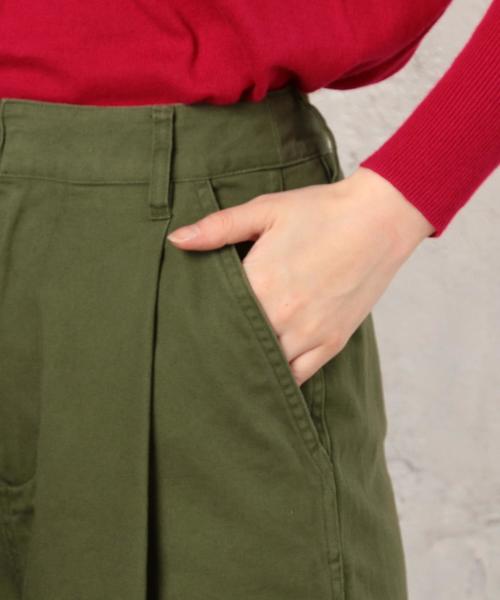 green label relaxing（グリーンレーベルリラクシング）の「[WEB限定] CB バックサテン タックワイドパンツ（その他パンツ・レディース・オリーブ/ネイビー・40/38/36）」の17枚目の写真