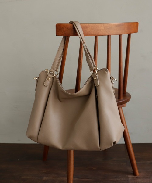 VitaFelice（ヴィータフェリーチェ）の「2wayショルダーバッグ（ショルダーバッグ・レディース・ブラック/ネイビー/グレー/ミント/モカ/ベージュ系その他/ピンクベージュ/ブラウン/ブルーグレー/ベージュ系その他2/オフホワイト/ダークオリーブ/アイボリー/チョコ/パープル系/ライトグレー・FREE）」の10枚目の写真