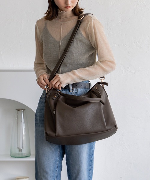 VitaFelice（ヴィータフェリーチェ）の「2wayショルダーバッグ（ショルダーバッグ・レディース・ブラック/ネイビー/グレー/ミント/モカ/ベージュ系その他/ピンクベージュ/ブラウン/ブルーグレー/ベージュ系その他2/オフホワイト/ダークオリーブ/アイボリー/チョコ/パープル系/ライトグレー・FREE）」の9枚目の写真