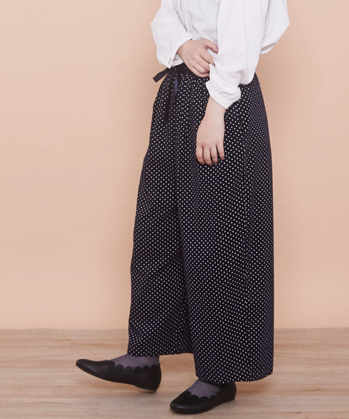 POU DOU DOU(プードゥドゥ)の「シャツコールドローストリングワイドパンツ(その他パンツ・レディース・ネイビー/ターコイズブルー/アイボリー/オレンジ・3)」の2枚目の写真