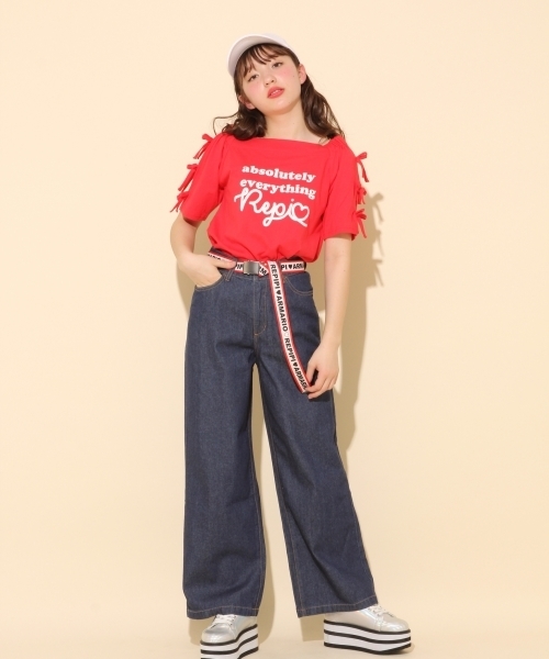 repipi armario（レピピ アルマリオ）の「ベルトツキワイドパンツ（デニムパンツ・キッズ・ブルー/ネイビー/ベージュ/ブラック・MEDIUM/X-SMALL/SMALL/LARGE）」の3枚目の写真