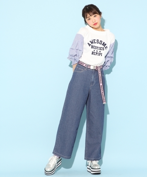 repipi armario（レピピ アルマリオ）の「ベルトツキワイドパンツ（デニムパンツ・キッズ・ブルー/ネイビー/ベージュ/ブラック・MEDIUM/X-SMALL/SMALL/LARGE）」の4枚目の写真