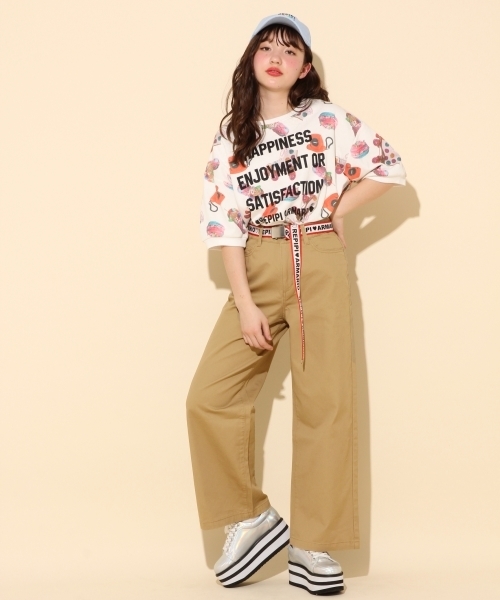 repipi armario（レピピ アルマリオ）の「ベルトツキワイドパンツ（デニムパンツ・キッズ・ブルー/ネイビー/ベージュ/ブラック・MEDIUM/X-SMALL/SMALL/LARGE）」の5枚目の写真