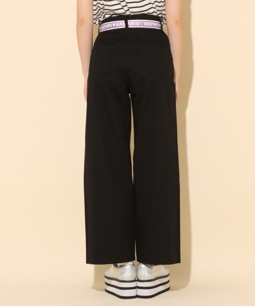 repipi armario（レピピ アルマリオ）の「ベルトツキワイドパンツ（デニムパンツ・キッズ・ブルー/ネイビー/ベージュ/ブラック・MEDIUM/X-SMALL/SMALL/LARGE）」の9枚目の写真