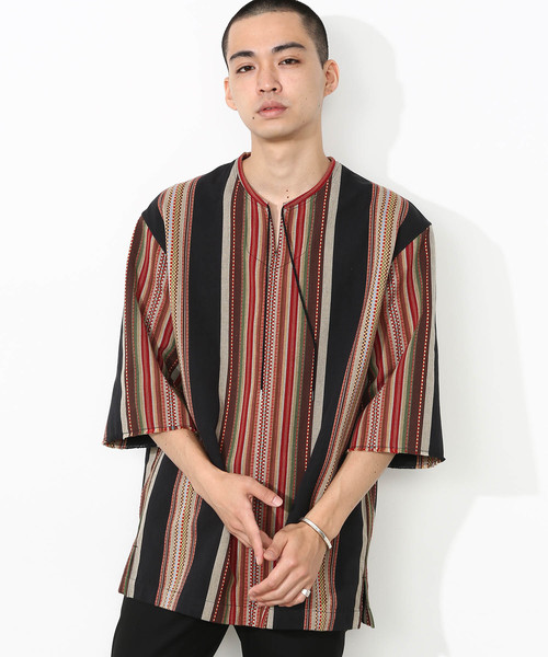 ADAM ET ROPE'（アダムエロペ）の「インディアンストライプチュニック（シャツ/ブラウス・メンズ・ブラック/サックスブルー/ブルー・FREE）」の2枚目の写真