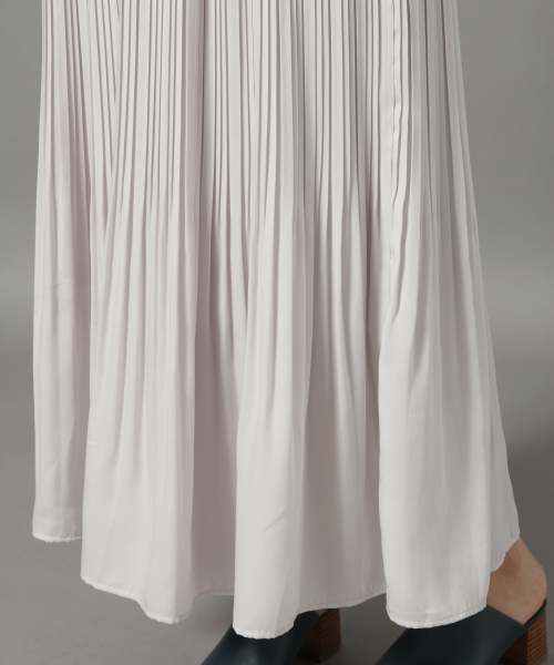 LOWRYS FARM（ローリーズファーム）の「サテンケシプリーツスカート　825257（スカート・レディース・ベージュ/グレー/イエロー/ブルー/ピンク/ブラック・FREE）」の22枚目の写真