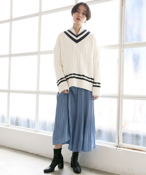 LOWRYS FARM（ローリーズファーム）の「サテンケシプリーツスカート　825257（スカート・レディース・ベージュ/グレー/イエロー/ブルー/ピンク/ブラック・FREE）」の21枚目の写真