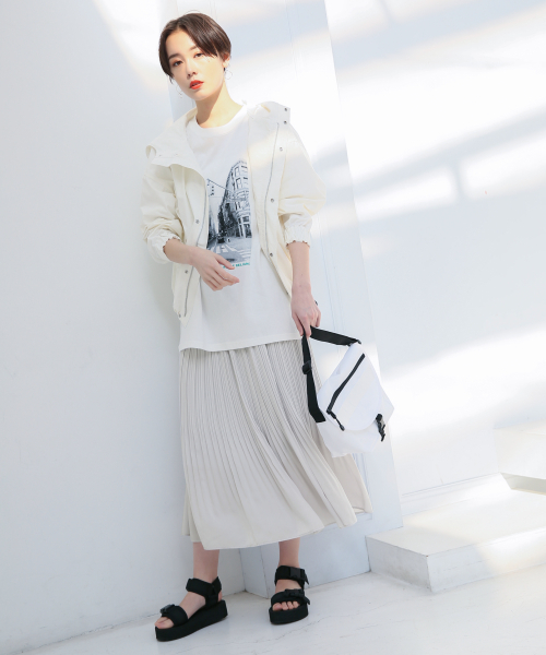 LOWRYS FARM（ローリーズファーム）の「サテンケシプリーツスカート　825257（スカート・レディース・ベージュ/グレー/イエロー/ブルー/ピンク/ブラック・FREE）」の10枚目の写真