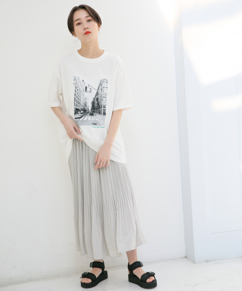 LOWRYS FARM（ローリーズファーム）の「サテンケシプリーツスカート　825257（スカート・レディース・ベージュ/グレー/イエロー/ブルー/ピンク/ブラック・FREE）」の11枚目の写真