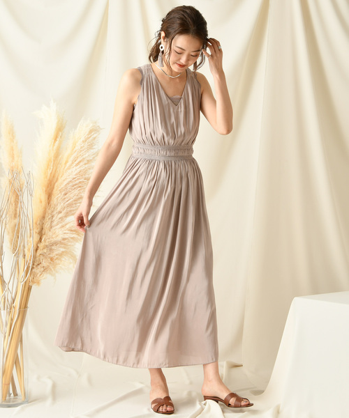 DouDou（ドゥドゥ）の「ギャザータンクワンピース（ワンピース・レディース・ベージュ/ネイビー/キャメル/ゴールド・FREE）」の2枚目の写真