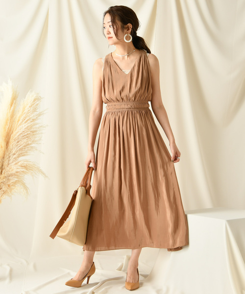 DouDou（ドゥドゥ）の「ギャザータンクワンピース（ワンピース・レディース・ベージュ/ネイビー/キャメル/ゴールド・FREE）」の9枚目の写真