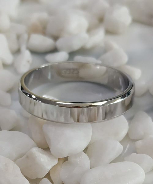 4A.M.LIFESTYLE�i�t�H�[�G�[�G�����C�t�X�^�C���j�́u�V���o�[�����O�@�����Y�i�����O�j�v�b�V���o�[�n���̑�