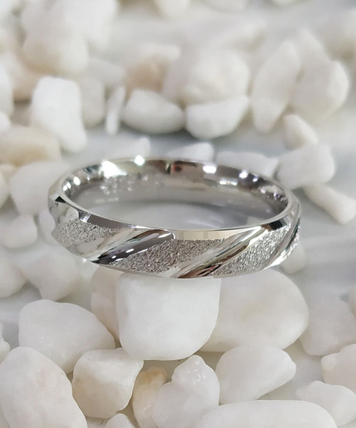 4A.M.LIFESTYLE�i�t�H�[�G�[�G�����C�t�X�^�C���j�́u�V���o�[�����O�@�����Y�i�����O�j�v�b�V���o�[�n���̑�2