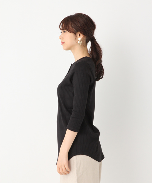 GLOBAL WORK(グローバルワーク)の「リブチュニックヘンリー/827995(Tシャツ/カットソー・レディース・ダークブラウン/ブラック/ホワイト・MEDIUM/LARGE)」の7枚目の写真
