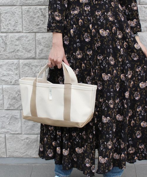 STARLETS�i�X�^�[���b�c�j�́u<STARLETS/�X�^�[���b�c>���z ���v�����g�~�j�L�����o�X�g�[�g�o�b�O/STAR PRINT MINI CANVAS TOTEBAG�i�g�[�g�o�b�O�j�v�b�x�[�W��