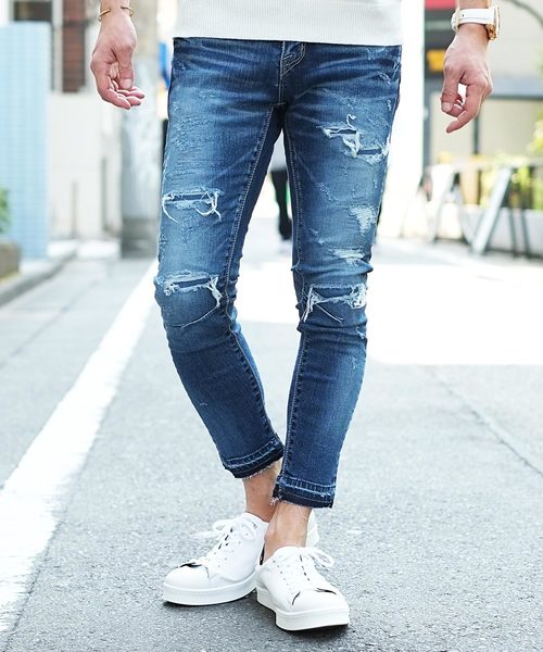 GOSTAR DE FUGA（ゴスタール ジフーガ）の「リメイク加工アンクル丈デニムパンツが（デニムパンツ・メンズ・ライトブルー/ブルー・S/M/L/XL）」の2枚目の写真