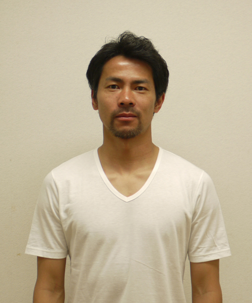 MEN'S MELROSE(メンズメルローズ)の「TOMOKAZU MYOJIN(明神智和)×MEN'S MELROSEコラボレートTシャツ(Tシャツ/カットソー・メンズ・ホワイト/ブルー・MEDIUM/LARGE)」の13枚目の写真