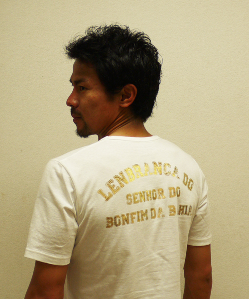 MEN'S MELROSE(メンズメルローズ)の「TOMOKAZU MYOJIN(明神智和)×MEN'S MELROSEコラボレートTシャツ(Tシャツ/カットソー・メンズ・ホワイト/ブルー・MEDIUM/LARGE)」の14枚目の写真