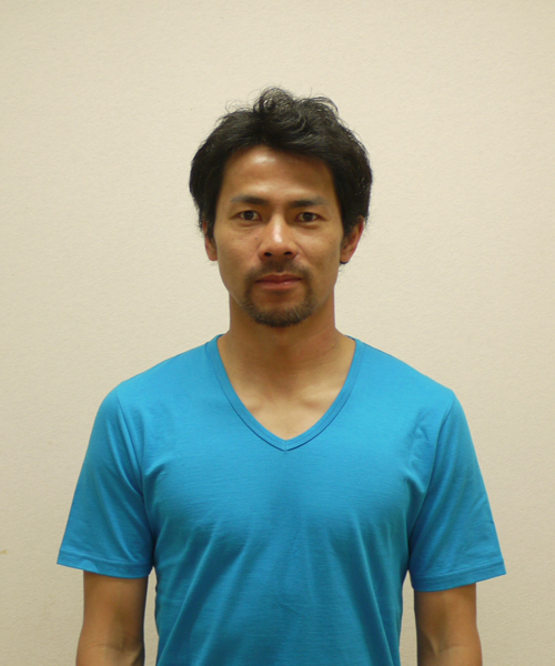 MEN'S MELROSE(メンズメルローズ)の「TOMOKAZU MYOJIN(明神智和)×MEN'S MELROSEコラボレートTシャツ(Tシャツ/カットソー・メンズ・ホワイト/ブルー・MEDIUM/LARGE)」の18枚目の写真