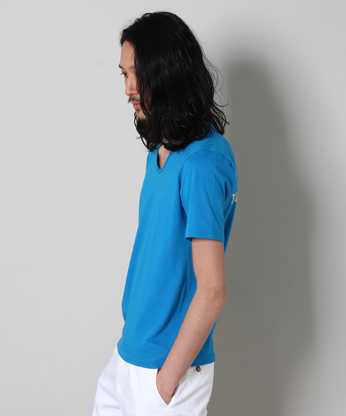 MEN'S MELROSE(メンズメルローズ)の「TOMOKAZU MYOJIN(明神智和)×MEN'S MELROSEコラボレートTシャツ(Tシャツ/カットソー・メンズ・ホワイト/ブルー・MEDIUM/LARGE)」の4枚目の写真