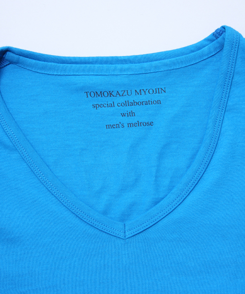 MEN'S MELROSE(メンズメルローズ)の「TOMOKAZU MYOJIN(明神智和)×MEN'S MELROSEコラボレートTシャツ(Tシャツ/カットソー・メンズ・ホワイト/ブルー・MEDIUM/LARGE)」の8枚目の写真