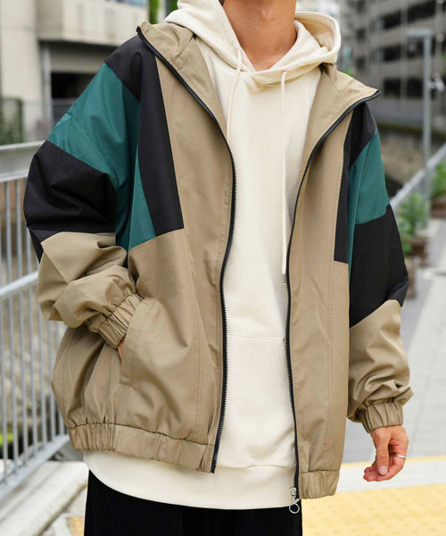 kutir(クティール)の「配色ナイロンジャケット(ブルゾン・メンズ・ボルドー/グリーン/ベージュ・LARGE/MEDIUM)」の8枚目の写真