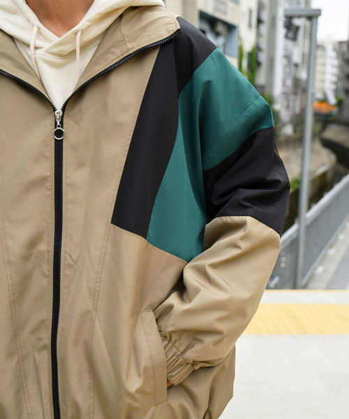 kutir(クティール)の「配色ナイロンジャケット(ブルゾン・メンズ・ボルドー/グリーン/ベージュ・LARGE/MEDIUM)」の12枚目の写真