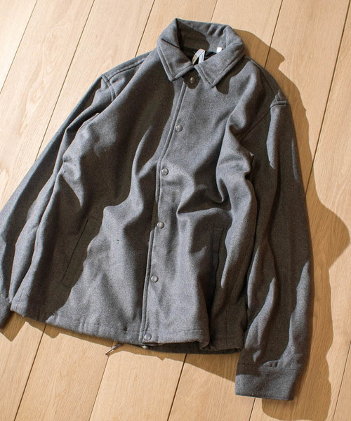 JOHN'S CLOSET(ジョンズクローゼット)の「【i】メルトンコーチジャケット アウター(ダウンジャケット/コート・メンズ・ブラック系その他/ブラック/グレー/ベージュ/ネイビー・MEDIUM/LARGE/X-LARGE/SMALL)」の2枚目の写真