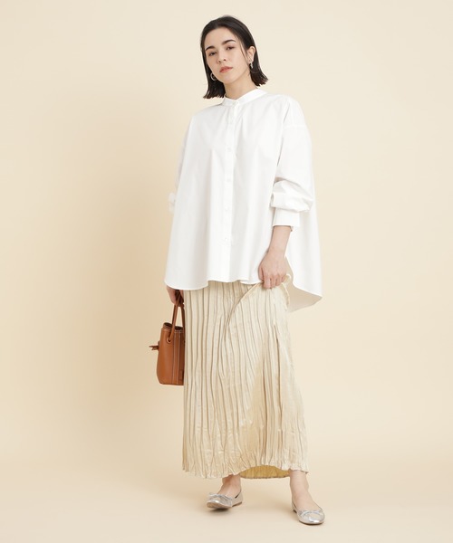 ADAM ET ROPE'(アダムエロペ)の「バックツイストコクーンシャツ(シャツ/ブラウス・レディース・オフホワイト/サックスブルー・FREE)」の9枚目の写真