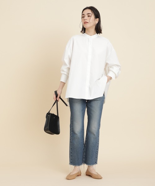 ADAM ET ROPE'(アダムエロペ)の「バックツイストコクーンシャツ(シャツ/ブラウス・レディース・オフホワイト/サックスブルー・FREE)」の17枚目の写真