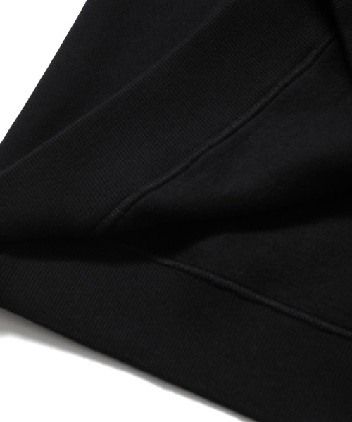 agnes b.（アニエスベー）の「HOODED PARKA WITH LOGO（パーカー・メンズ・ブラック/ボルドー/ホワイト・M/L/XL）」の11枚目の写真