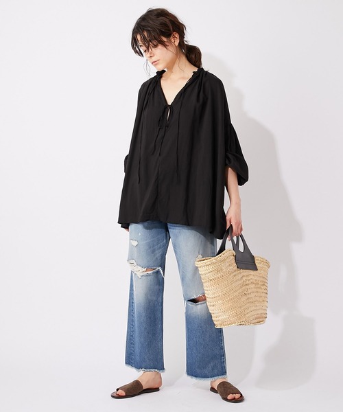 Whim Gazette（ウィムガゼット）の「フロントスキッパーギャザーオーバーブラウス（シャツ/ブラウス・レディース・ホワイト/ブラック・FREE）」の6枚目の写真
