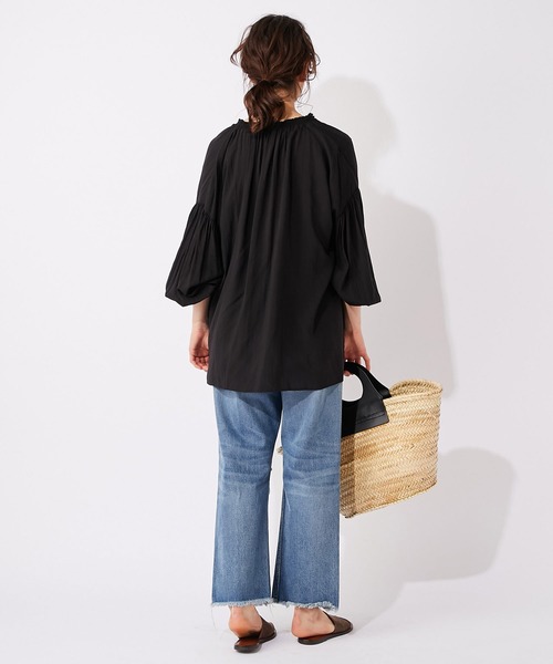 Whim Gazette（ウィムガゼット）の「フロントスキッパーギャザーオーバーブラウス（シャツ/ブラウス・レディース・ホワイト/ブラック・FREE）」の5枚目の写真