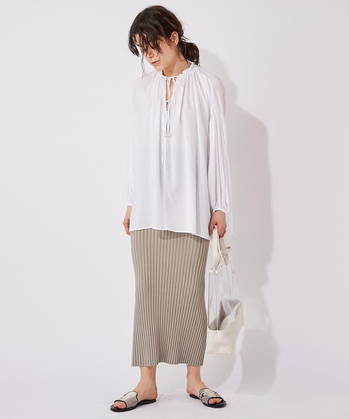 Whim Gazette（ウィムガゼット）の「フロントスキッパーギャザーオーバーブラウス（シャツ/ブラウス・レディース・ホワイト/ブラック・FREE）」の13枚目の写真