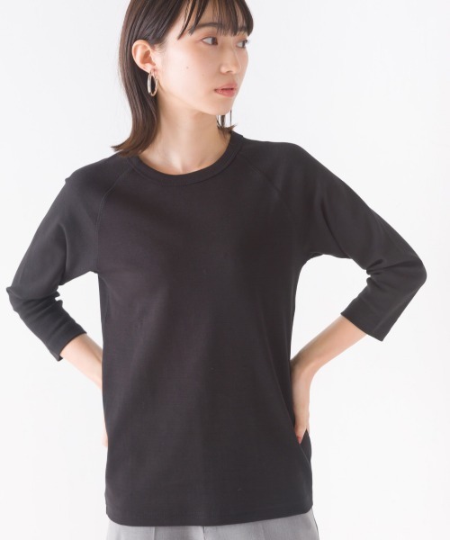 OMNES（オムネス）の「ストレッチジャガード　六分袖Tシャツ（Tシャツ/カットソー・レディース・ホワイト/チャコールグレー/ブラック/ベージュ/グレー/ホワイト系その他/ネイビー/ブルーグレー/ブラウン/ホワイト系その他2/ブラック系その他/ブルー/ホワイト系その他3/スモークグレー/ブラック系その他2/ホワイト系その他4・SMALL/MEDIUM/LARGE/X-LARGE）」の20枚目の写真