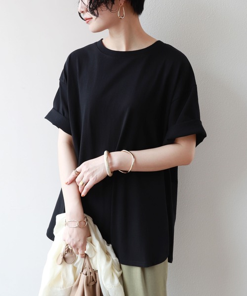 andme(アンドミー)の「コットン半袖オーバーサイズ裾ラウンドヘムTシャツ(Tシャツ/カットソー・レディース・チャコールグレー/ブラック/オフホワイト/グレー系その他・M)」の2枚目の写真