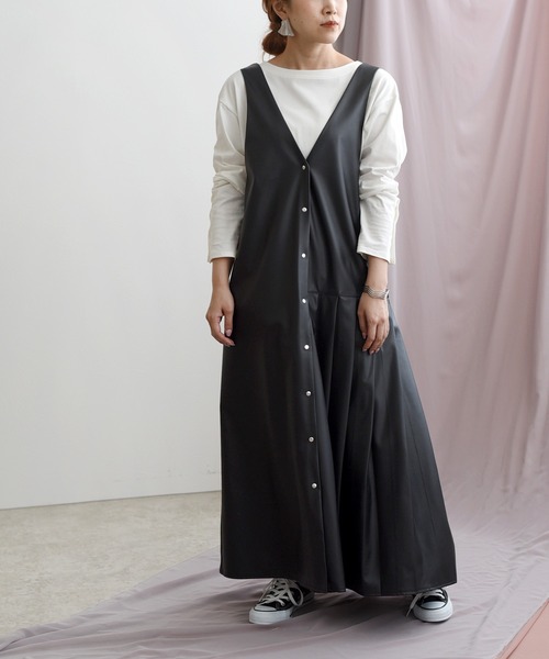 LHELBIE（レルビエ）の「ヴィーガンレザー2WAYジャンスカ（ジャンパースカート・レディース・ブラック/ベージュ・M）」の20枚目の写真