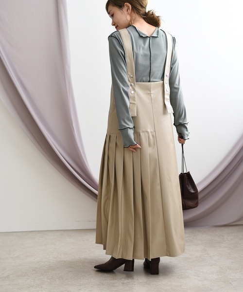 LHELBIE（レルビエ）の「ヴィーガンレザー2WAYジャンスカ（ジャンパースカート・レディース・ブラック/ベージュ・M）」の8枚目の写真