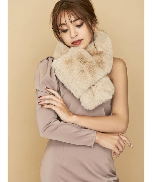 RESEXXY（リゼクシー）の「フェイクファーティペット（マフラー・レディース・ブラック/ベージュ・FREE）」の5枚目の写真