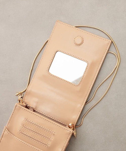 natural couture（ナチュラルクチュール）の「【WEB限定カラー有り】ミラーイン多機能ショルダー（ショルダーバッグ・レディース・ブラック/ベージュ/ブラウン/ライトベージュ・FREE）」の11枚目の写真