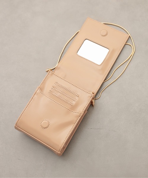 natural couture（ナチュラルクチュール）の「【WEB限定カラー有り】ミラーイン多機能ショルダー（ショルダーバッグ・レディース・ブラック/ベージュ/ブラウン/ライトベージュ・FREE）」の14枚目の写真