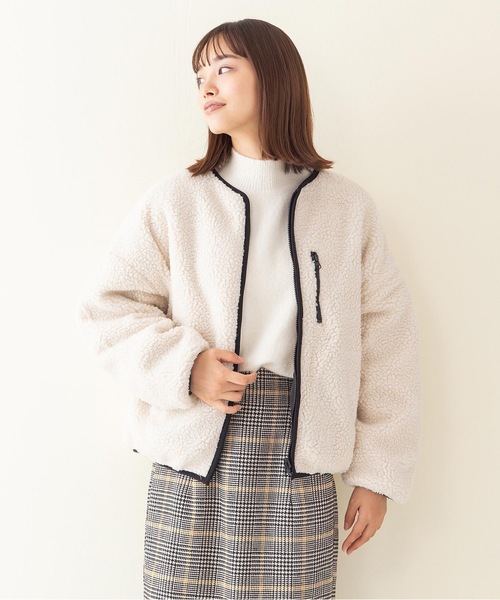 OUTDOOR PRODUCTS(アウトドアプロダクツ)の「【OUTDOOR PRODUCTS】中綿リバーシブルブルゾン ボア素材 モコモコ オーバーサイズ/ビッグシルエット リバーシブル(ブルゾン・レディース・カーキ/アイボリー/ライトベージュ・MEDIUM/LARGE)」の3枚目の写真