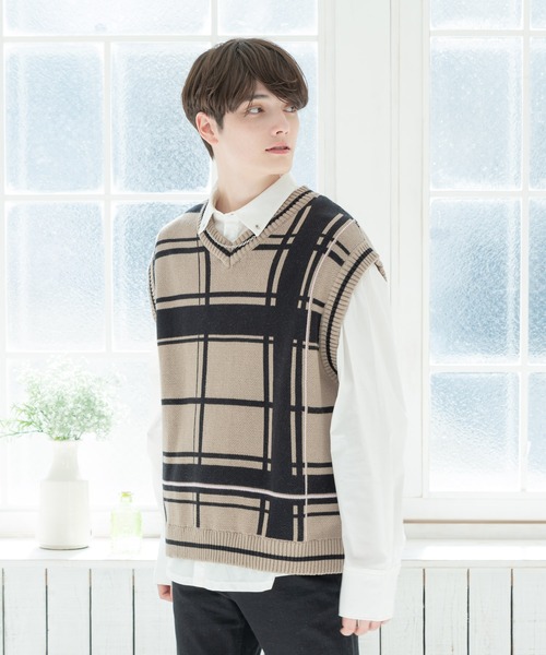 EDEL（エーデル）の「EDEL - ラインチェックニットベスト（ベスト・メンズ・ベージュ/ブラック・LARGE/MEDIUM）」の5枚目の写真