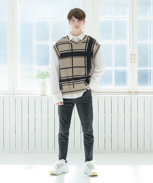 EDEL（エーデル）の「EDEL - ラインチェックニットベスト（ベスト・メンズ・ベージュ/ブラック・LARGE/MEDIUM）」の21枚目の写真