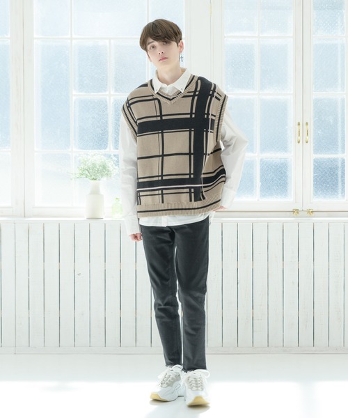 EDEL（エーデル）の「EDEL - ラインチェックニットベスト（ベスト・メンズ・ベージュ/ブラック・LARGE/MEDIUM）」の22枚目の写真