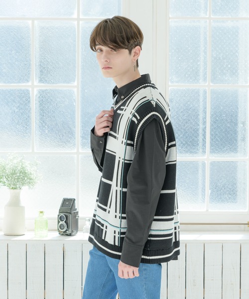 EDEL（エーデル）の「EDEL - ラインチェックニットベスト（ベスト・メンズ・ベージュ/ブラック・LARGE/MEDIUM）」の18枚目の写真
