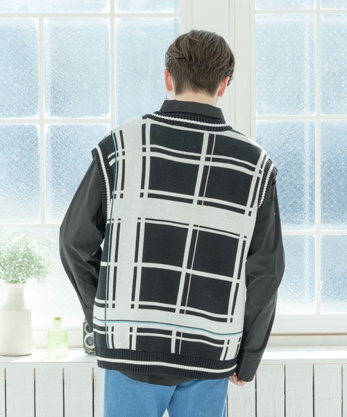 EDEL（エーデル）の「EDEL - ラインチェックニットベスト（ベスト・メンズ・ベージュ/ブラック・LARGE/MEDIUM）」の20枚目の写真