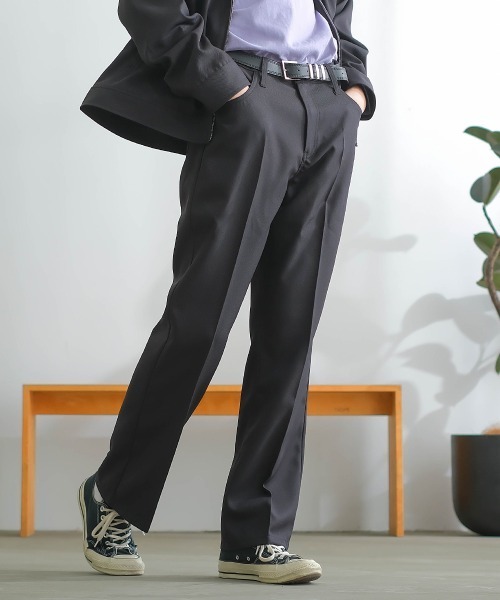 SIDEWAY STANCE(サイドウェイスタンス)の「【SIDEWAY STANCE】スタプレ セミフレア スラックス パンツ セットアップ対応(スラックス・メンズ・ブルーグレー/ブラウン/グレイッシュベージュ/ブラック・MEDIUM/LARGE/X-LARGE)」の2枚目の写真