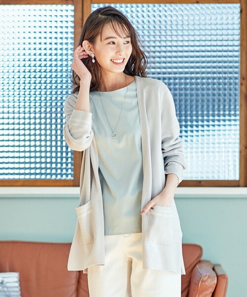 J.PRESS(ジェイプレス)の「【洗える】片畦Vネック ロングカーディガン(カーディガン/ボレロ・レディース・ライトグレー系/ネイビー系/ベージュ系・F)」の2枚目の写真